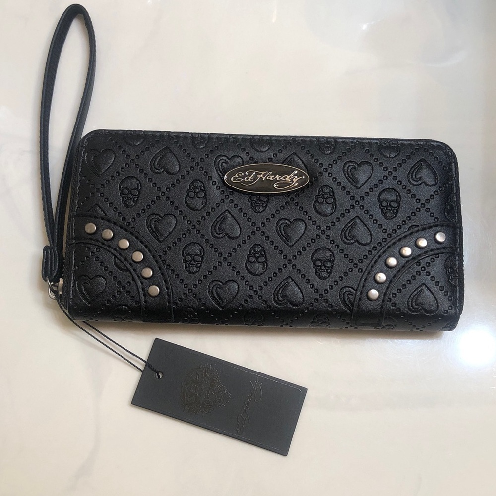Ed Hardy Black Faux Leather ZA Wallet Embossed Skull & Heart Pattern NWT - Picture 2 of 16